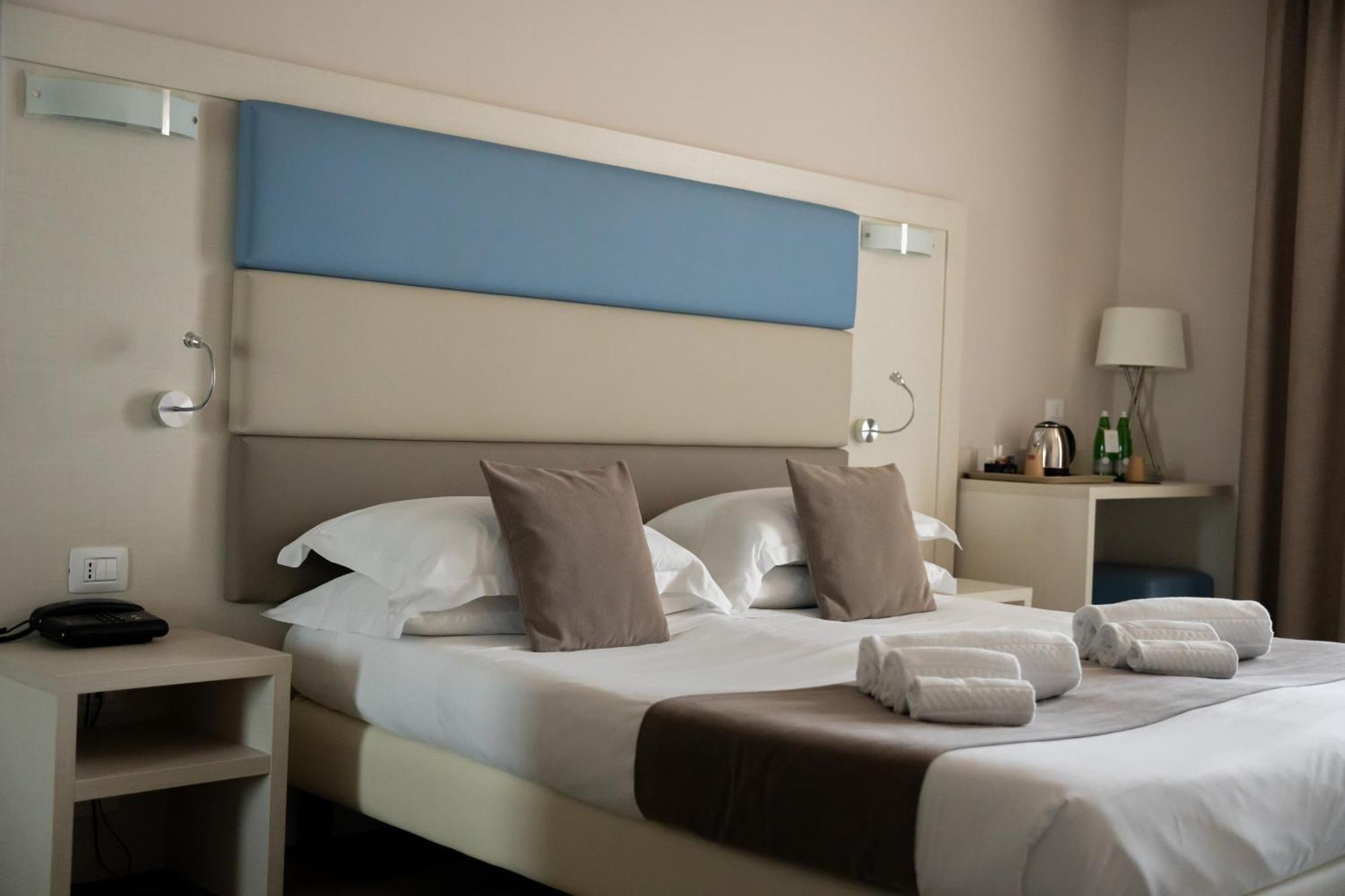 Spa Hotel Splendid Sole Manerba del Garda Kültér fotó