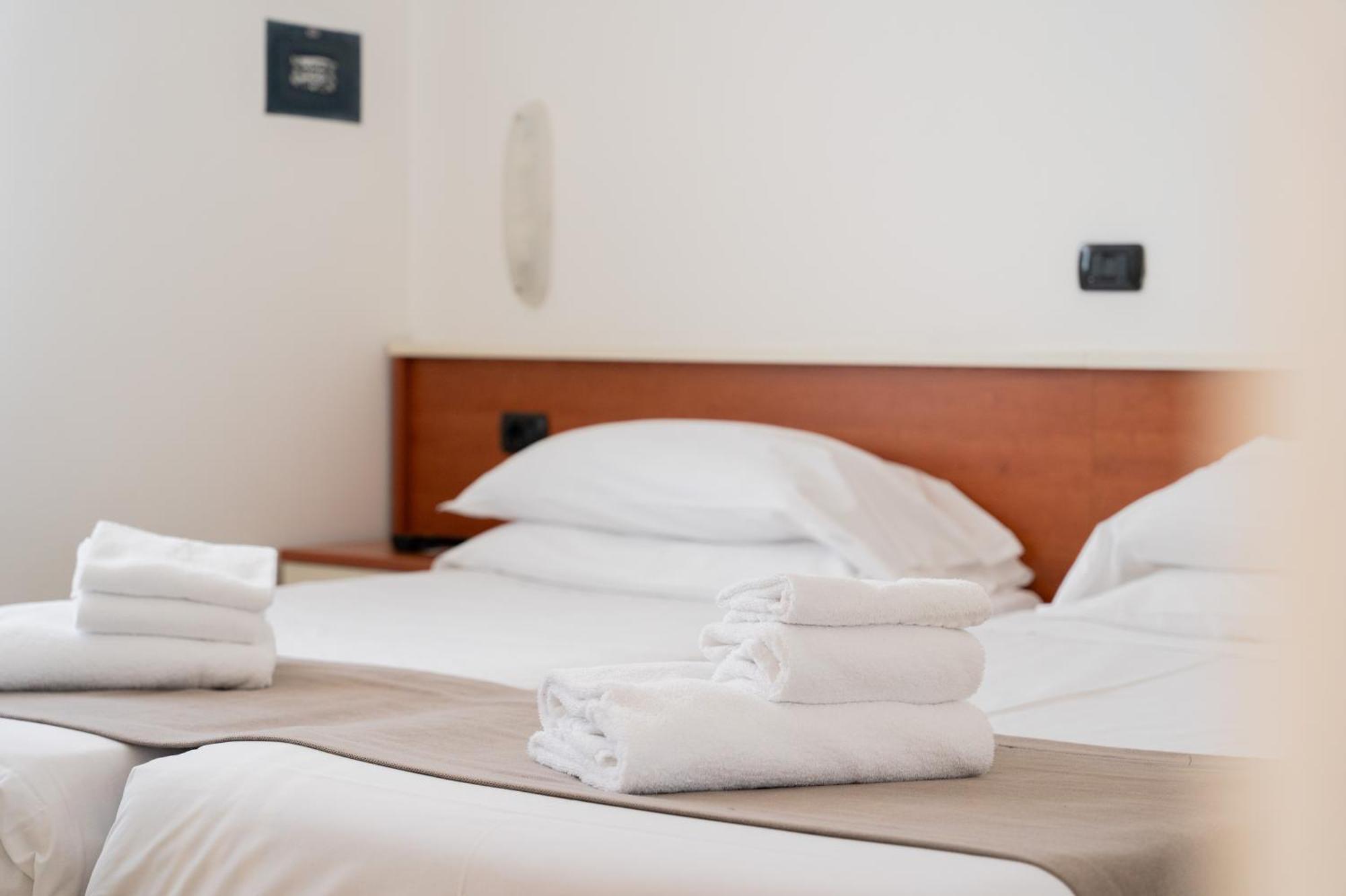 Spa Hotel Splendid Sole Manerba del Garda Kültér fotó